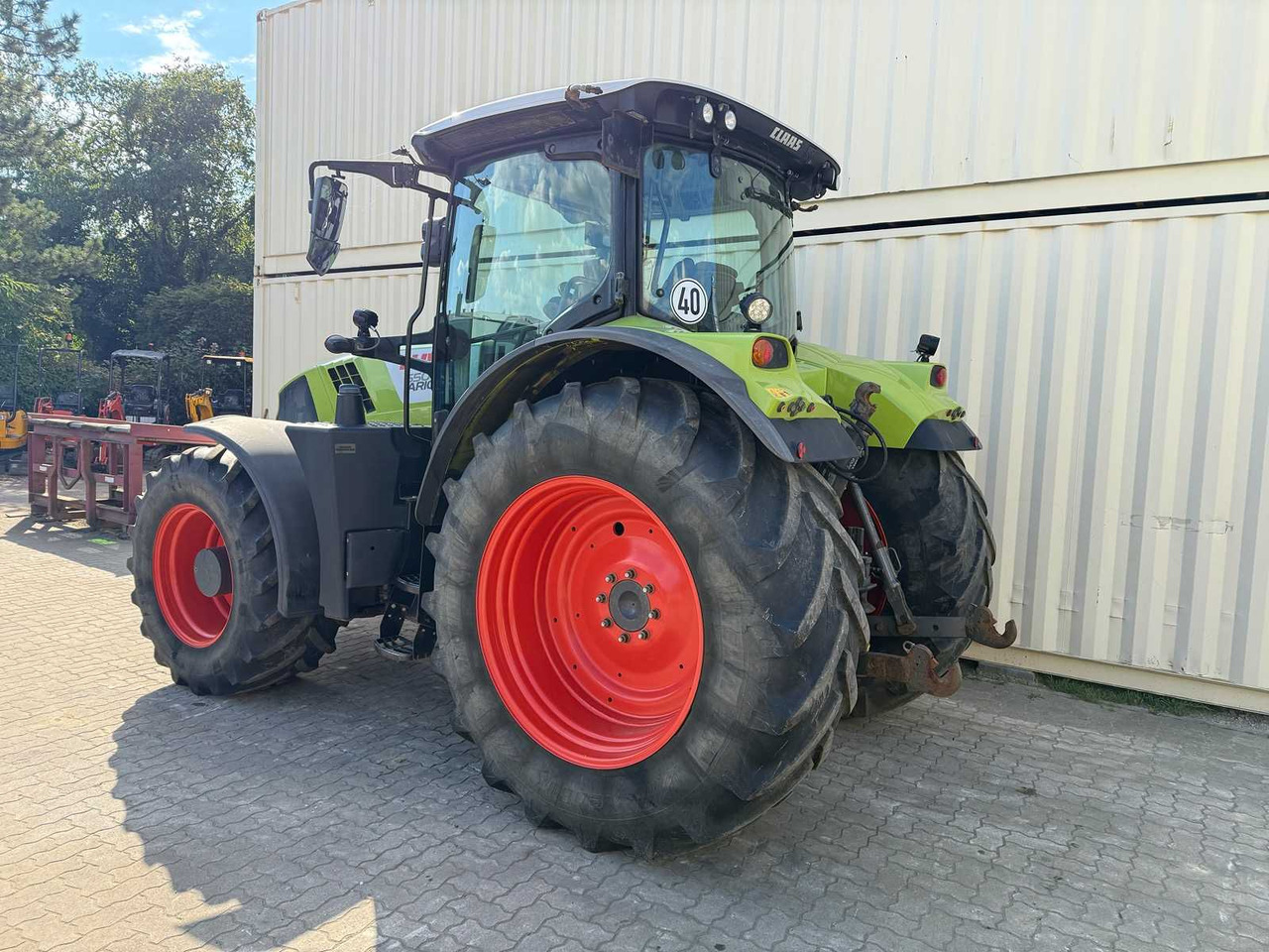 Tractor Claas Arion 650