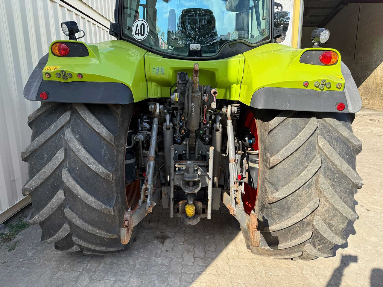 Tractor Claas Arion 650