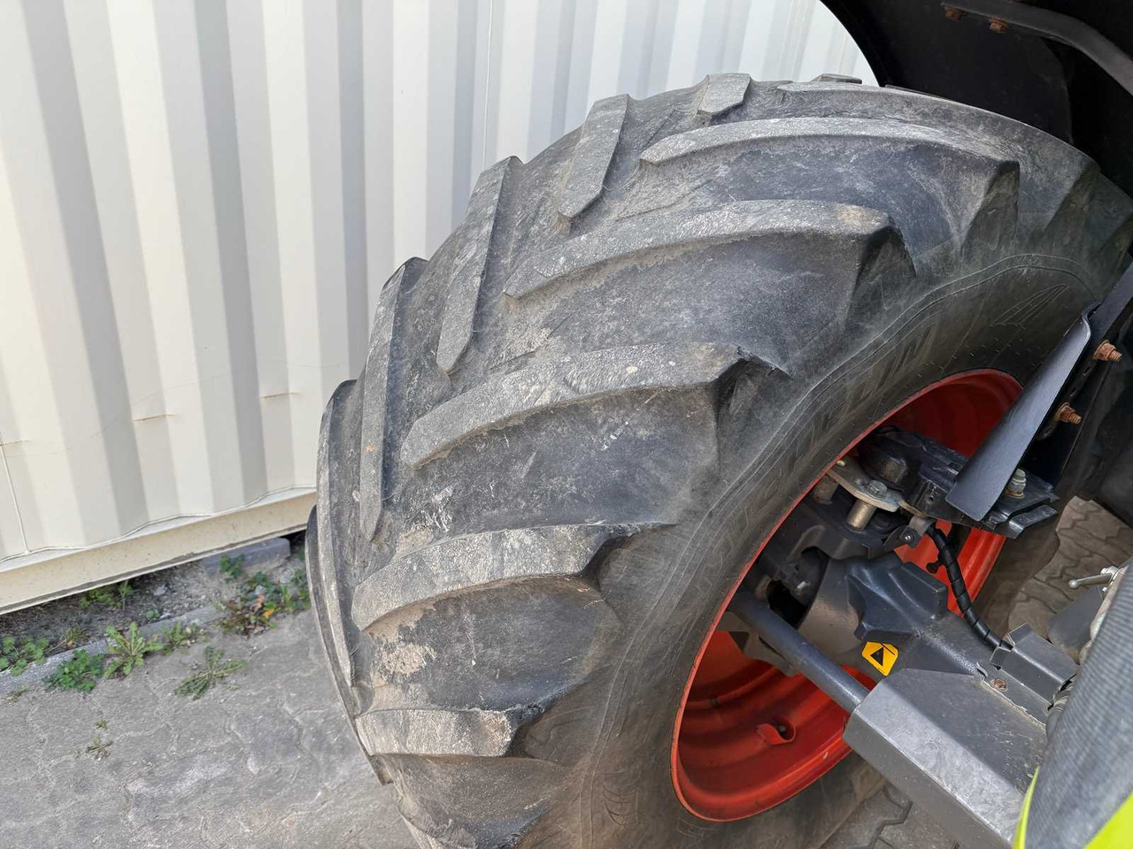 Tractor Claas Arion 650