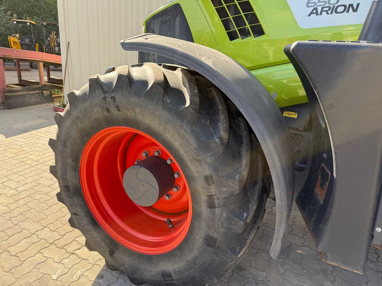 Tractor Claas Arion 650