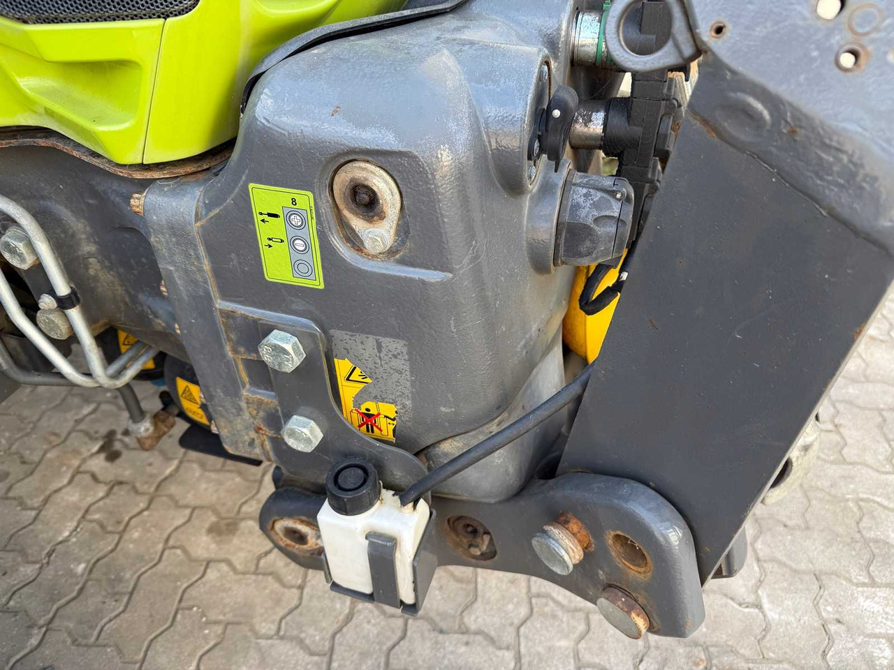 Tractor Claas Arion 650