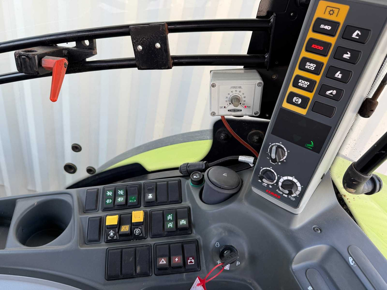 Tractor Claas Arion 650