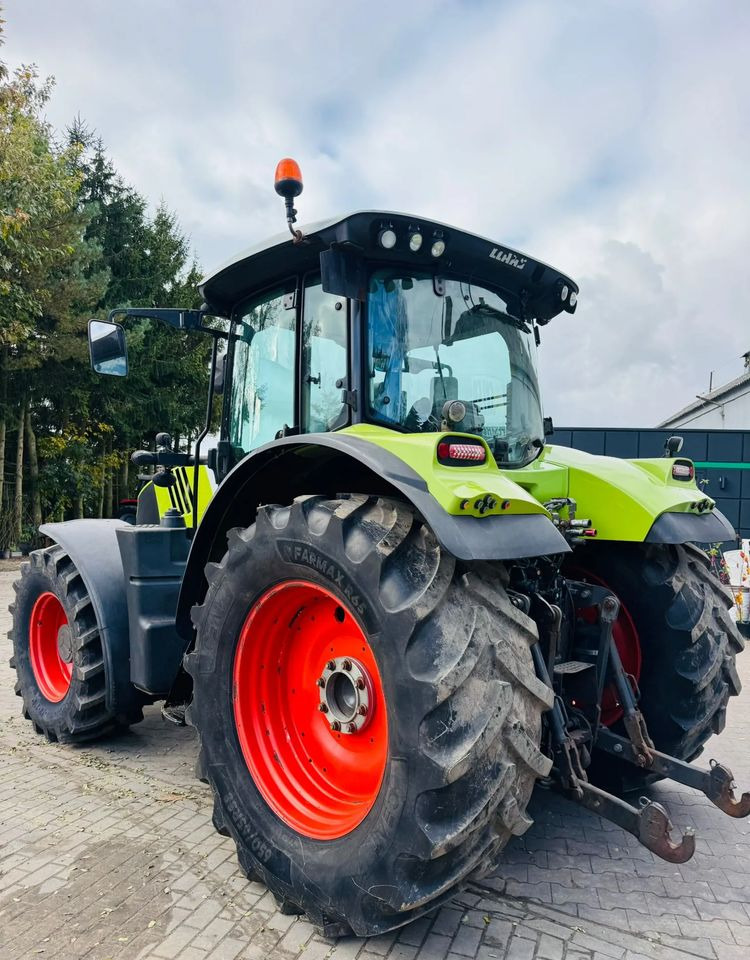Tractor Claas Arion 650