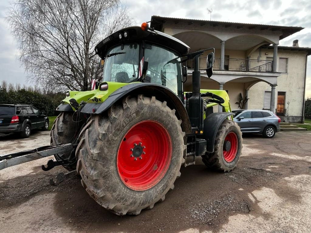 Tractor Claas Arion 650 Cmatic