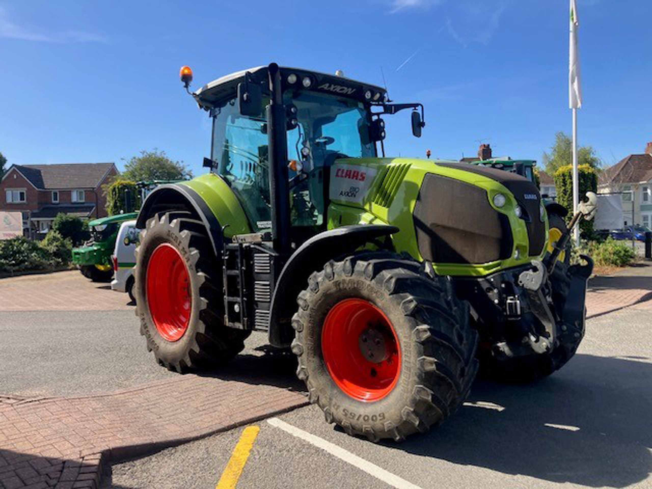 Tractor Claas Axion 810