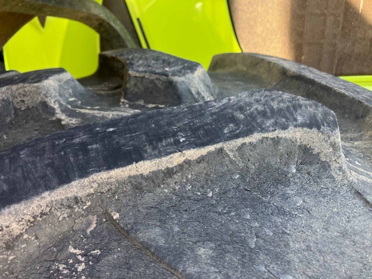 Tractor Claas Axion 810