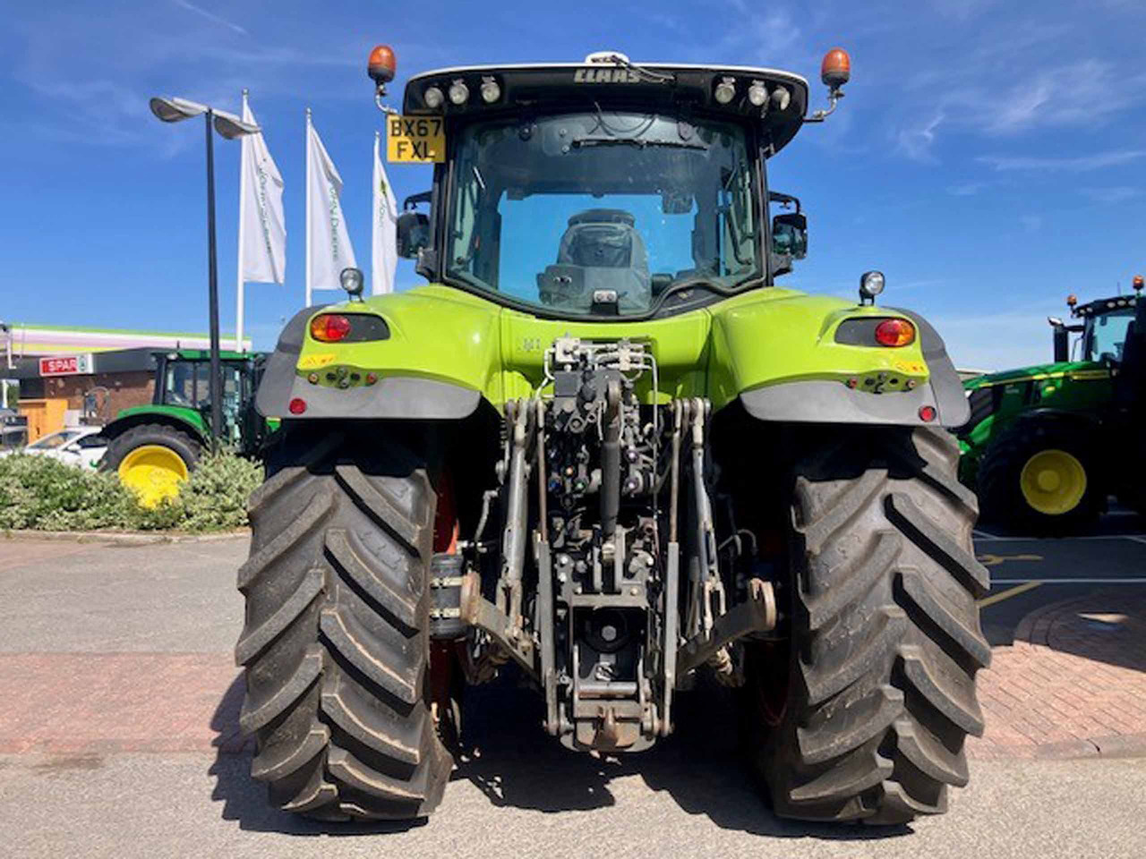 Tractor Claas Axion 810