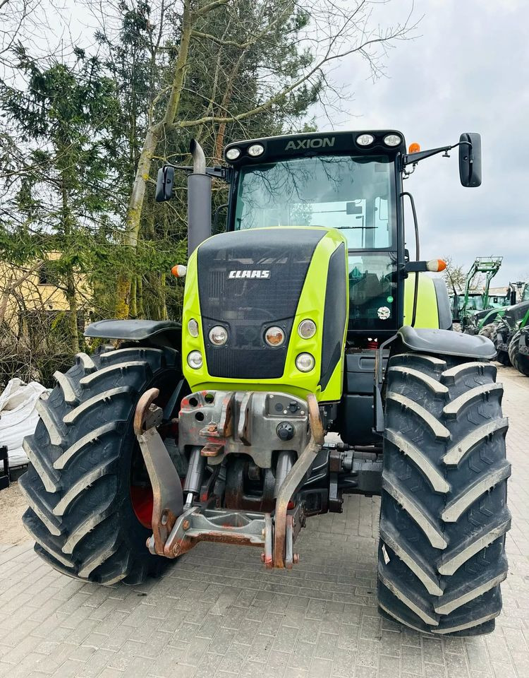 Tractor Claas Axion 810