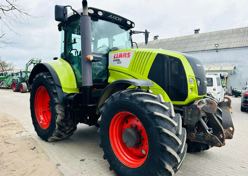 Tractor Claas Axion 810