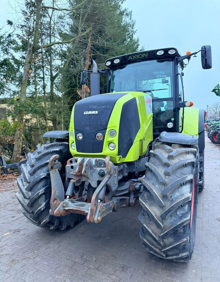 Tractor Claas Axion 810