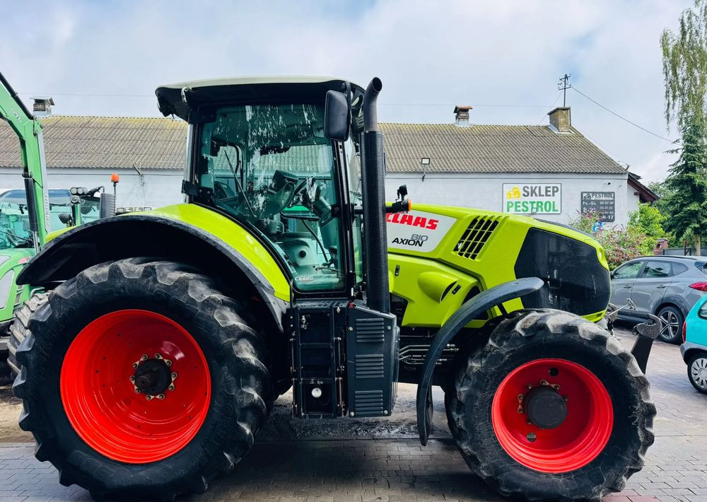 Tractor Claas Axion 810 CEBIS