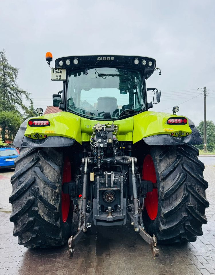 Tractor Claas Axion 810 CEBIS