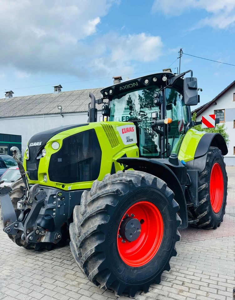 Tractor Claas Axion 810 CMATIC