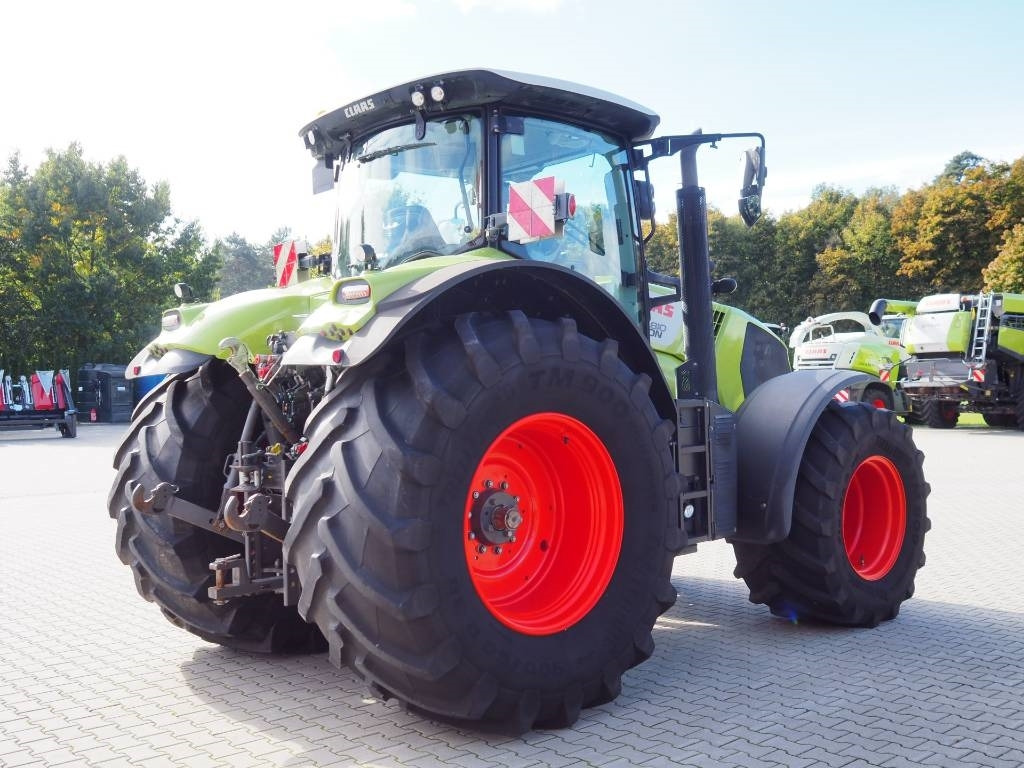 Tractor Claas Axion 810 Cmatic