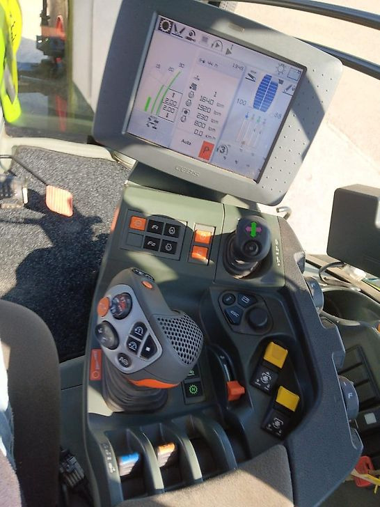 Tractor Claas Axion 810 Cmatic Cebis