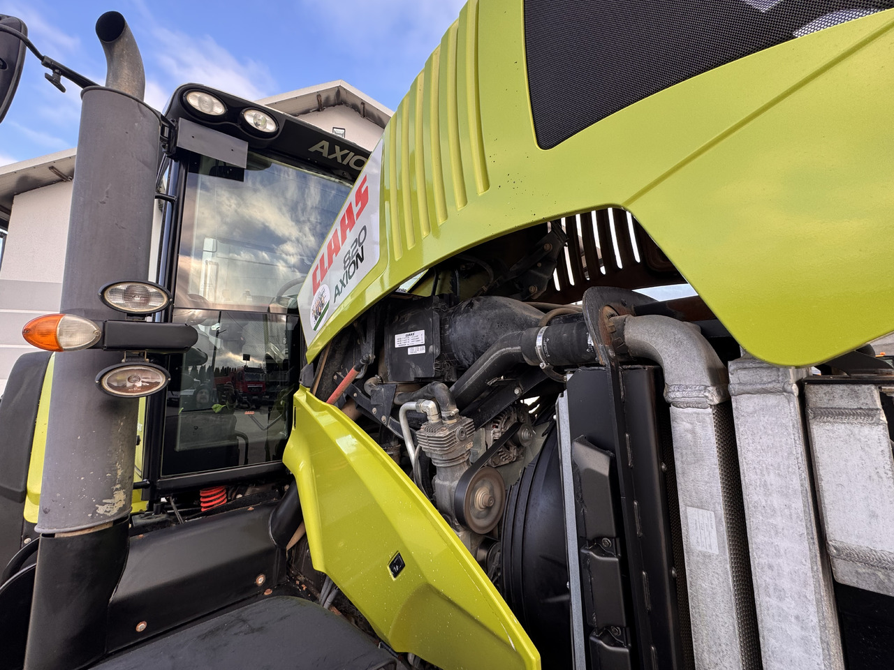Tractor Claas Axion 820 Cebis C-matic