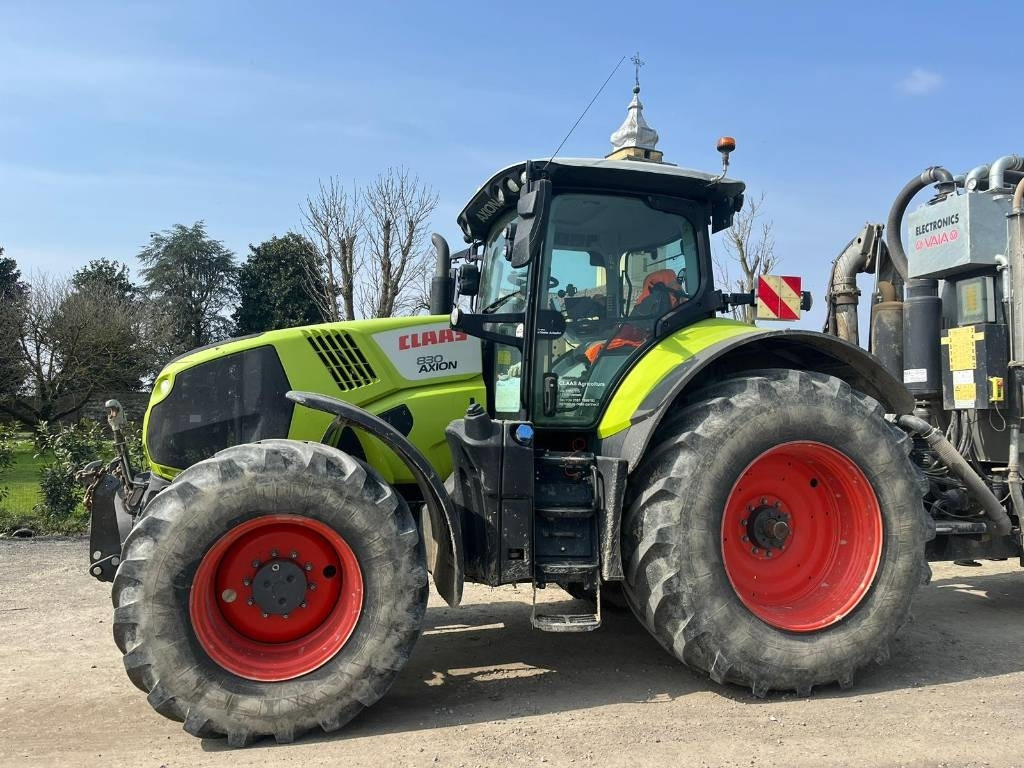 Tractor Claas Axion 830