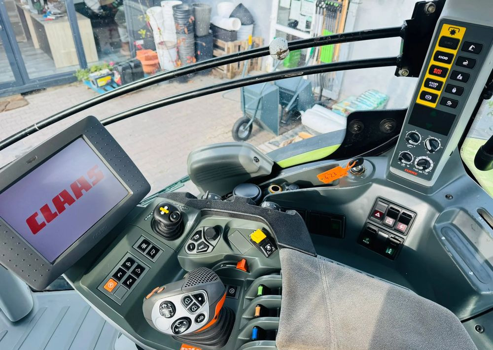 Tractor Claas Axion 830 Cebis