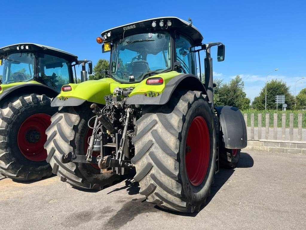 Tractor Claas Axion 830 Cmatic