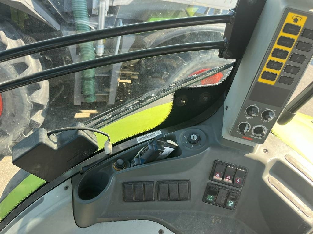 Tractor Claas Axion 830 Cmatic