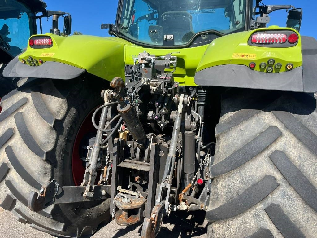 Tractor Claas Axion 830 Cmatic