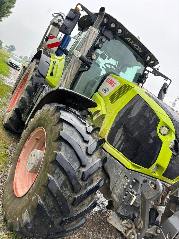 Tractor Claas Axion 830 Cmatic