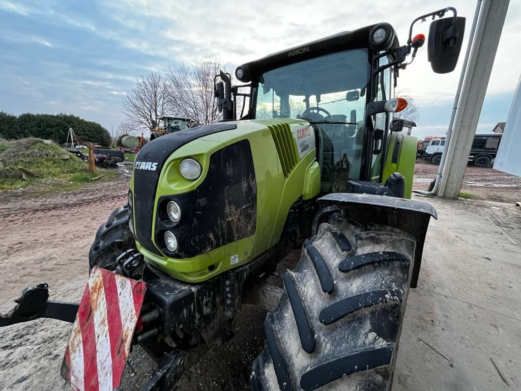 Tractor Claas Axion 830 Cmatic