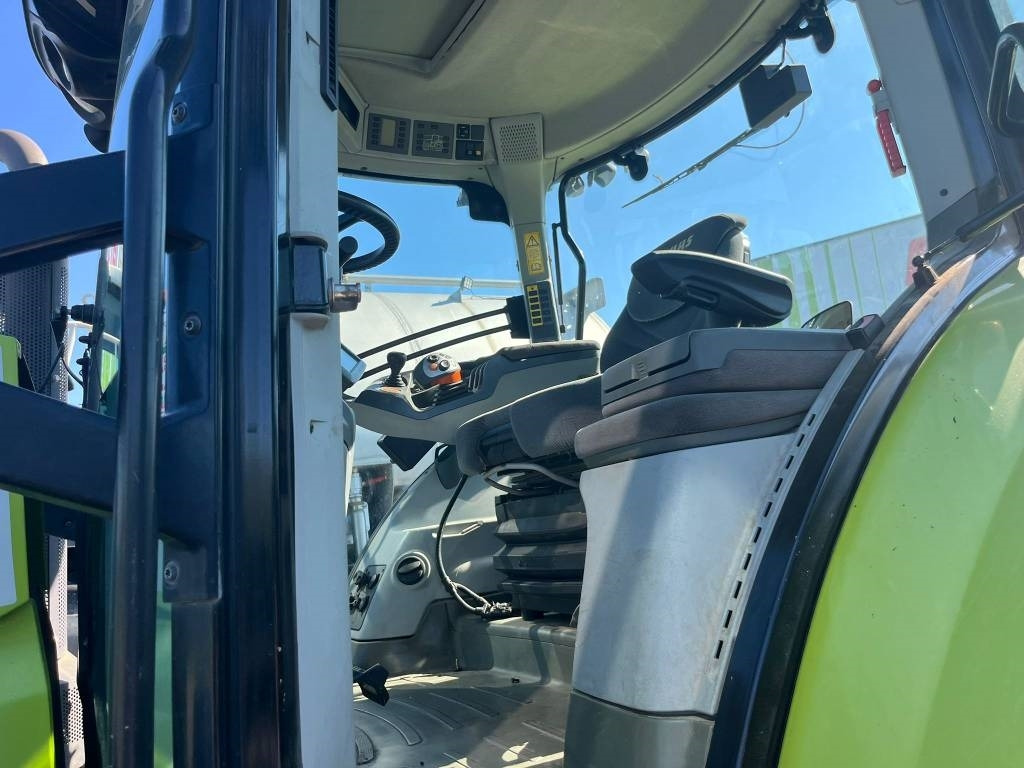 Tractor Claas Axion 830 Cmatic