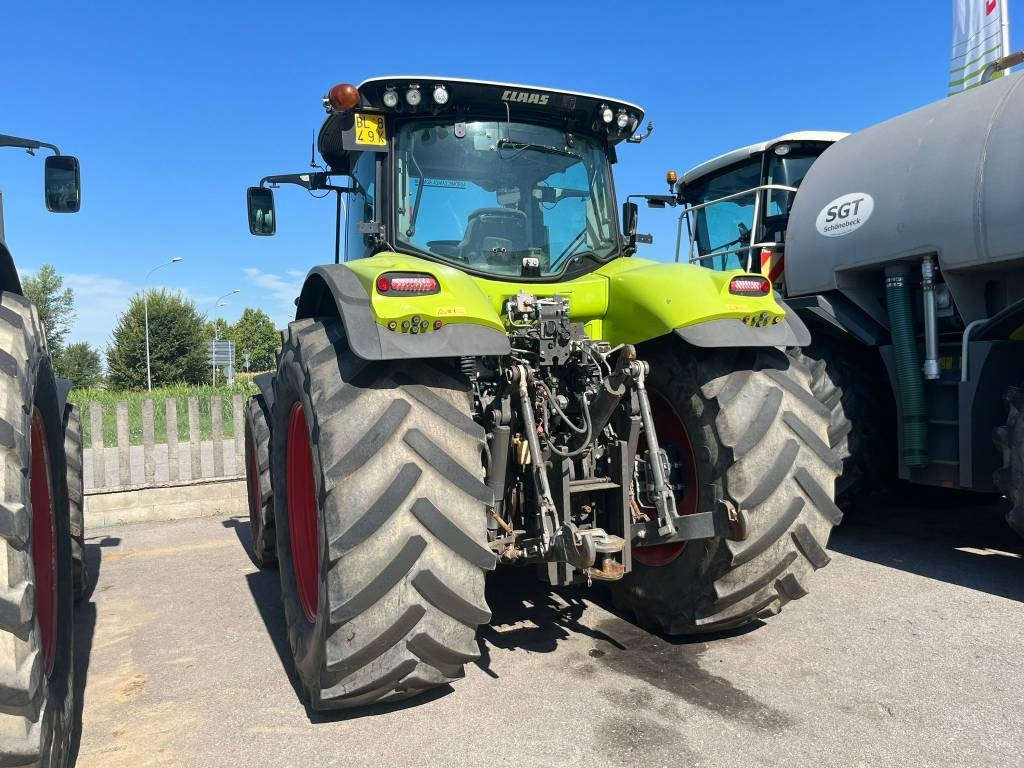 Tractor Claas Axion 830 Cmatic