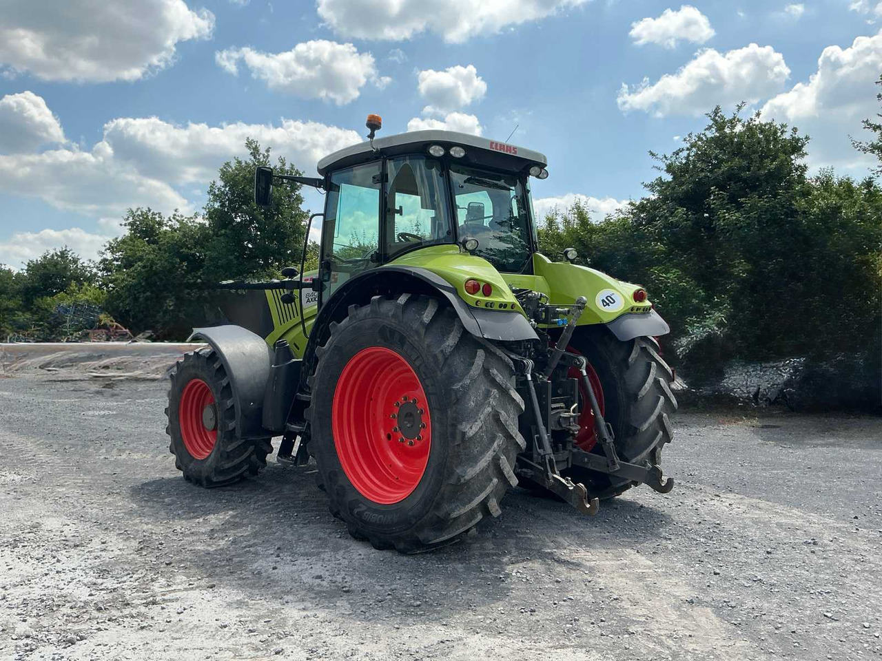 Tractor Claas Axion 840