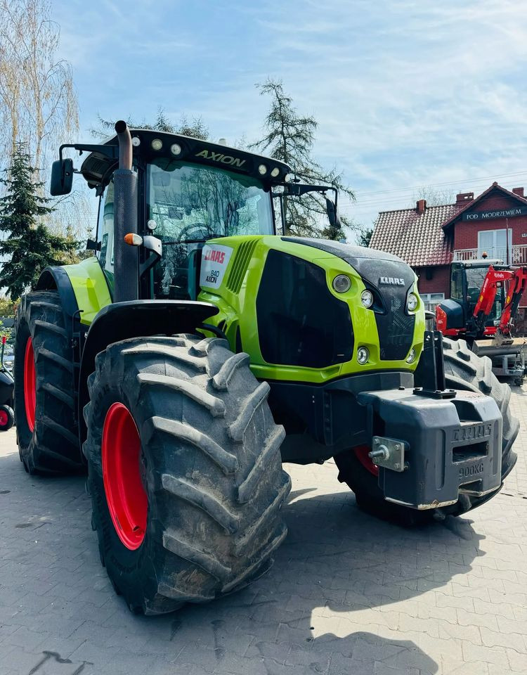 Tractor Claas Axion 840