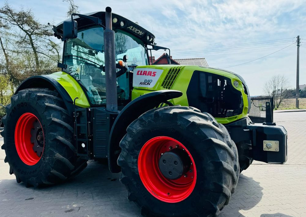 Tractor Claas Axion 840