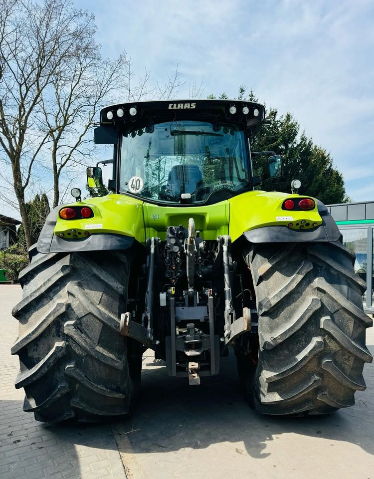 Tractor Claas Axion 840