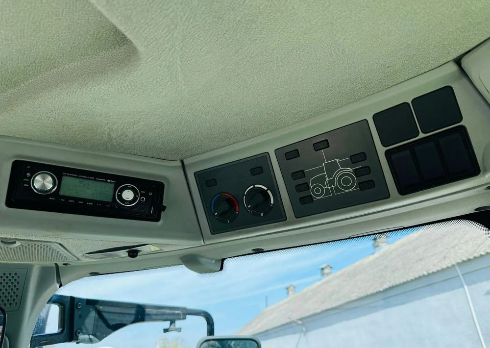 Tractor Claas Axion 840