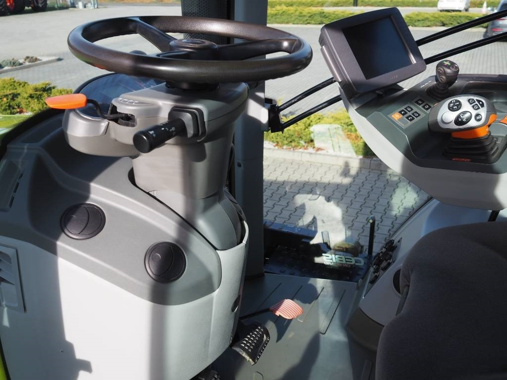 Tractor Claas Axion 840 CEBIS