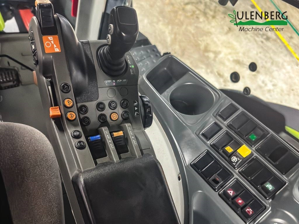 Tractor Claas Axion 850