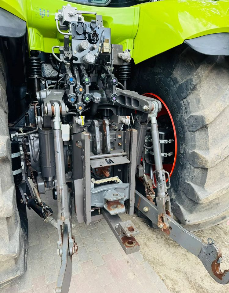 Tractor Claas Axion 850