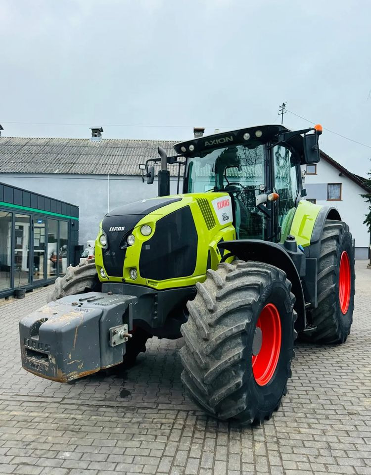 Tractor Claas Axion 850