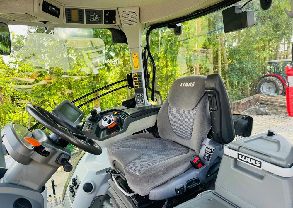 Tractor Claas Axion 850