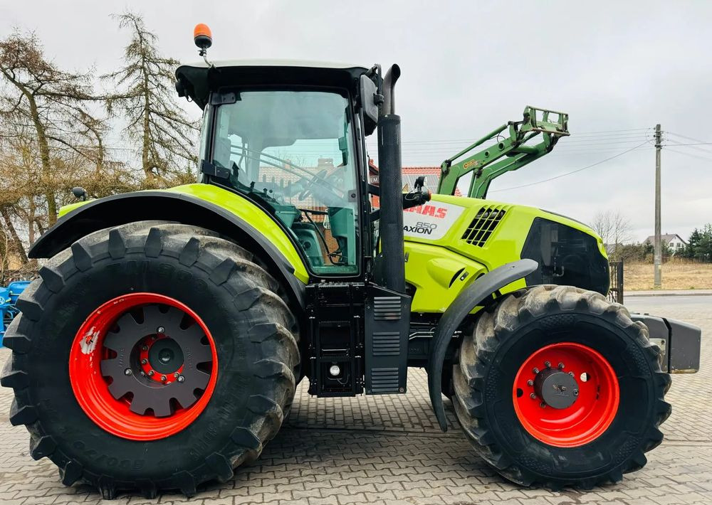 Tractor Claas Axion 850