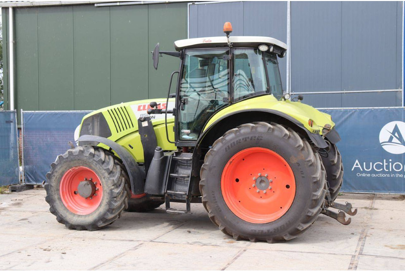 Tractor Claas Axion 850