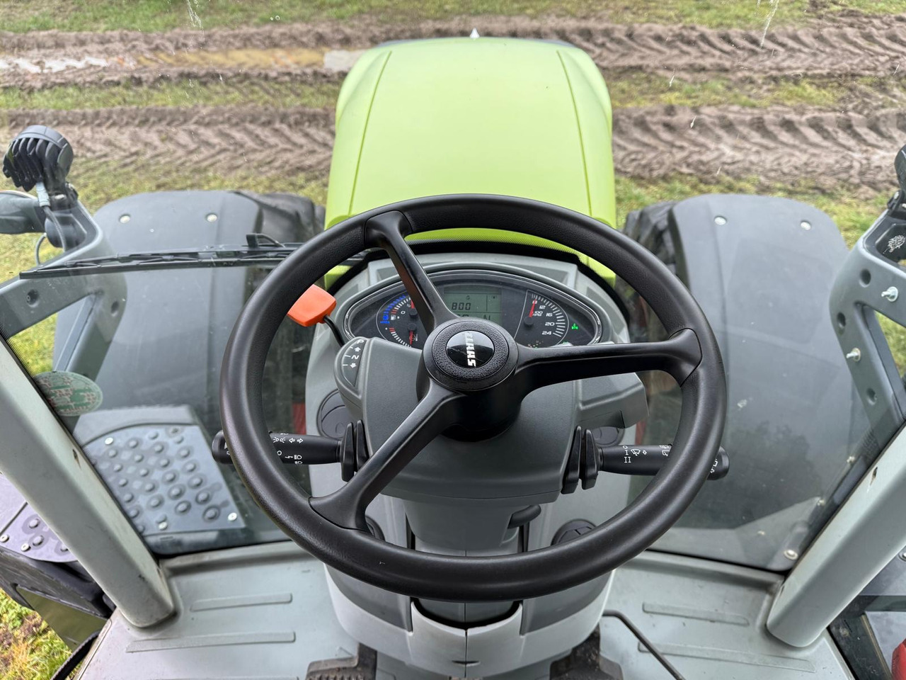 Tractor Claas Axion 850 C-Matic