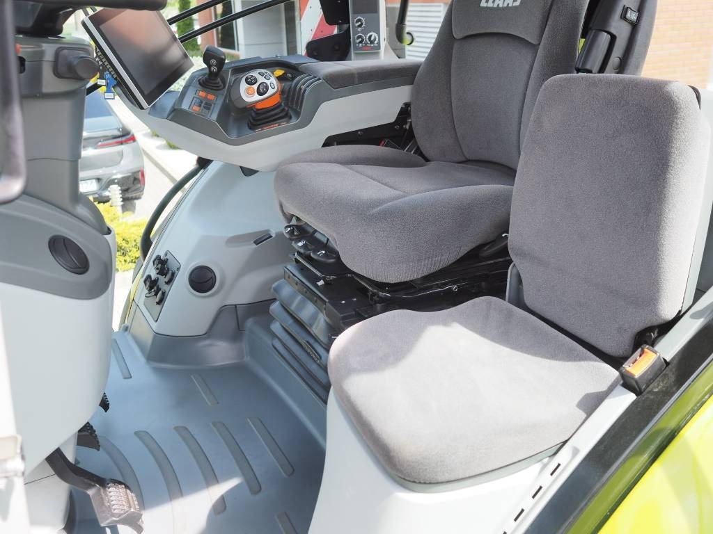 Tractor Claas Axion 850 Cebis