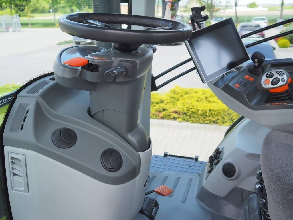 Tractor Claas Axion 850 Cebis