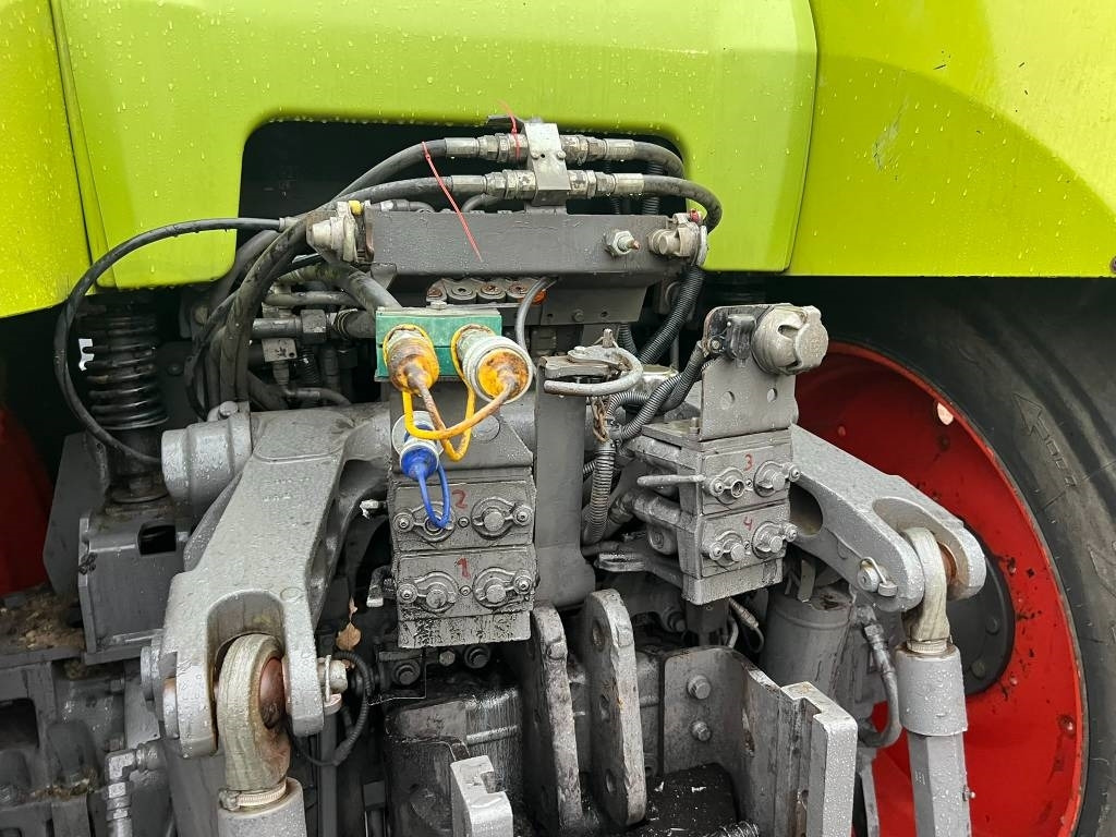 Tractor Claas Axion 850 Cebis