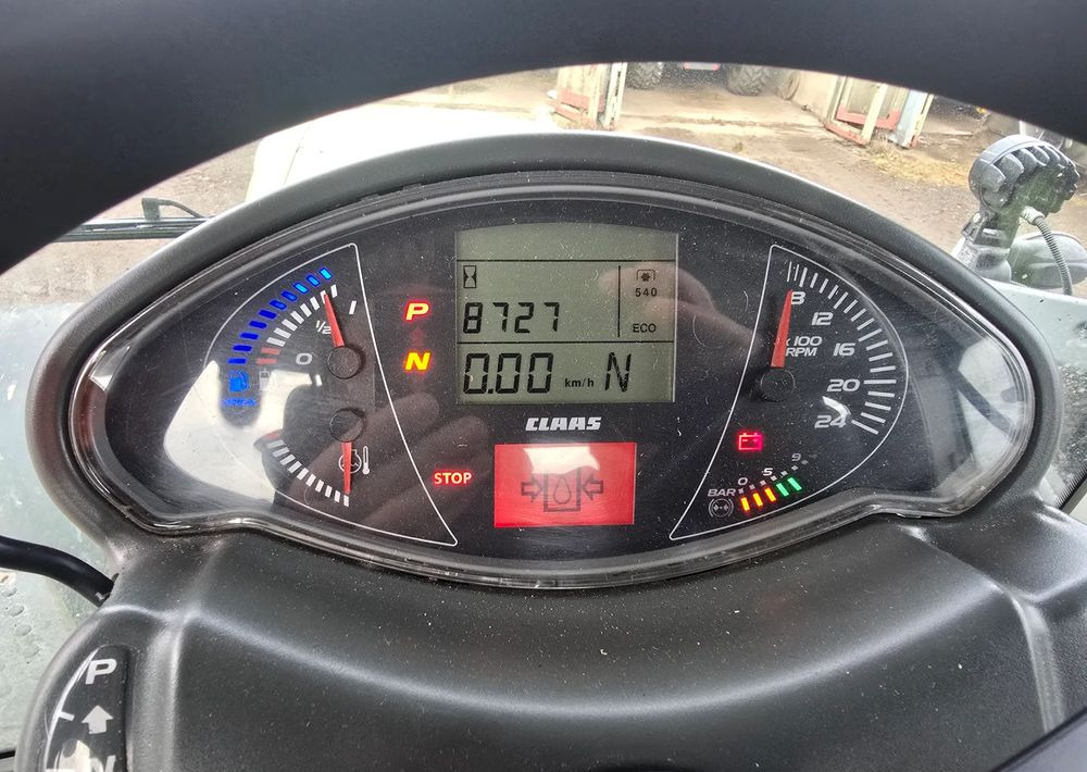 Tractor Claas Axion 850 Cmatic