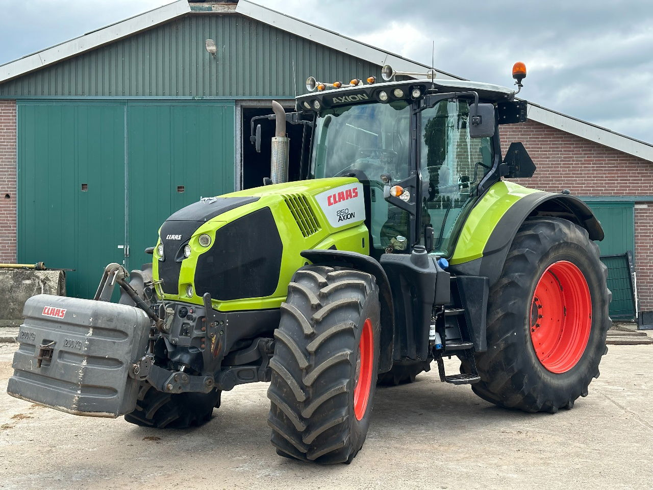 Tractor Claas Axion 850 Cmatic
