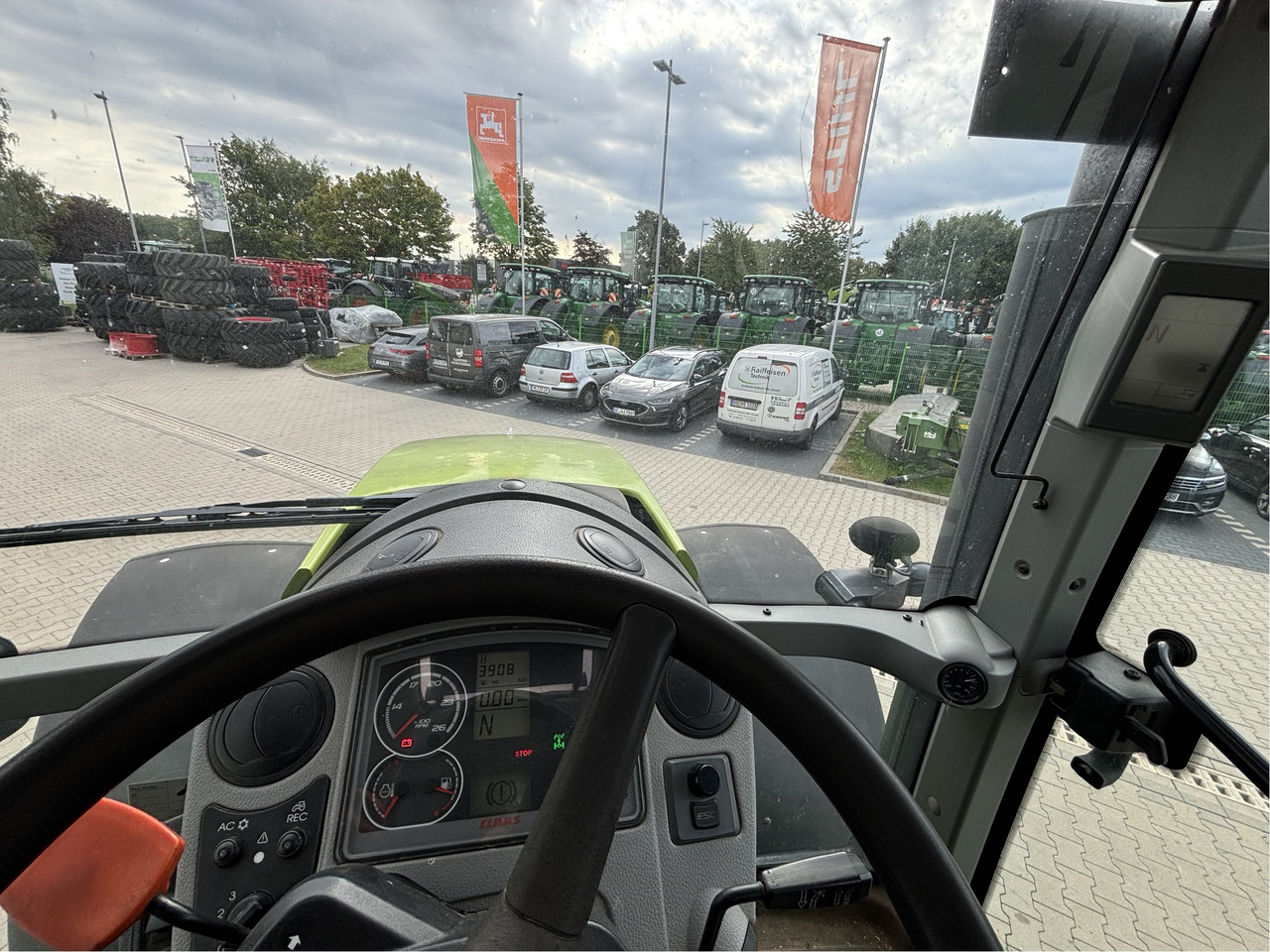 Tractor Claas Axion 850 Hexa-Shift