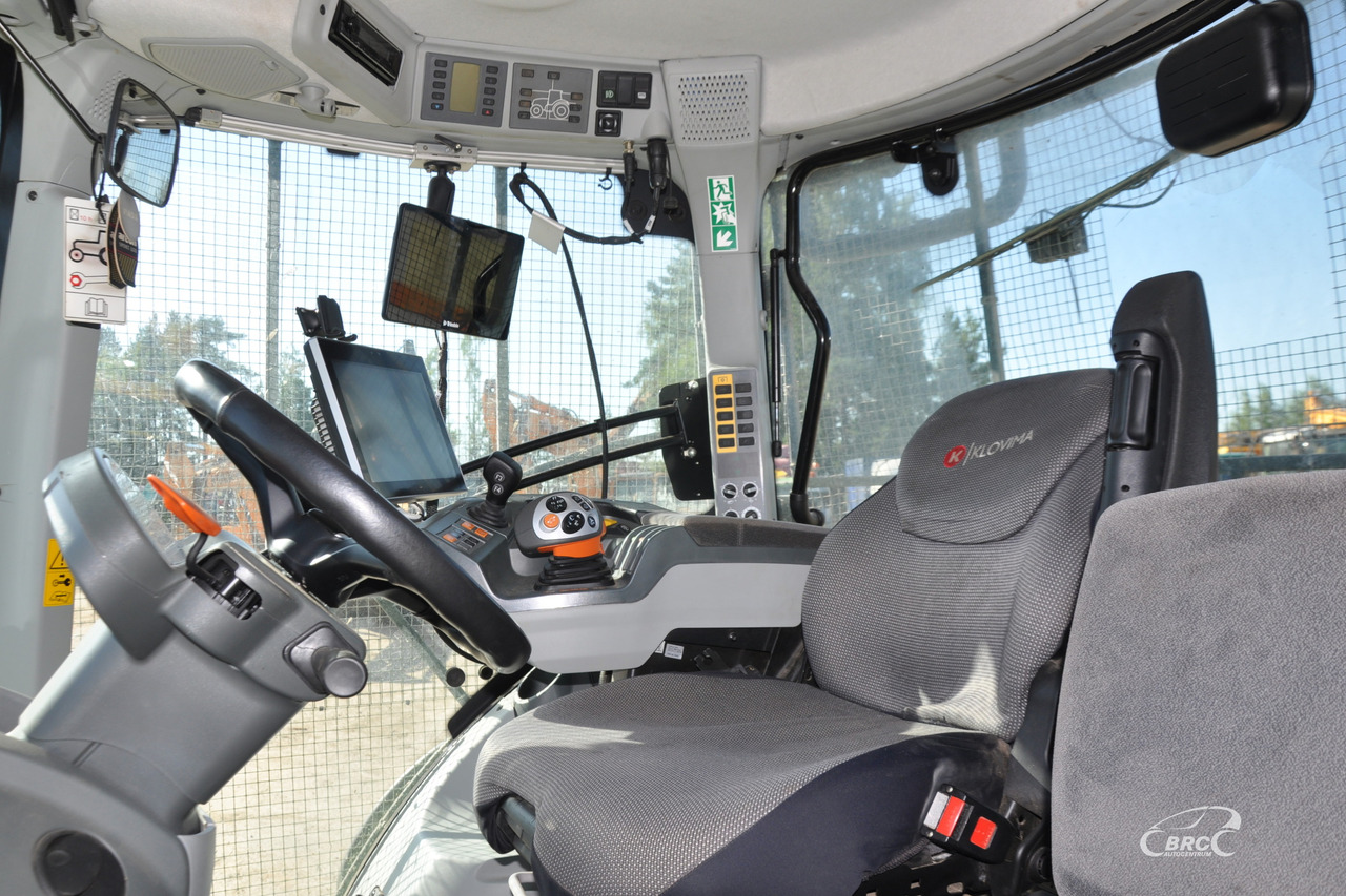 Tractor Claas Axion 870