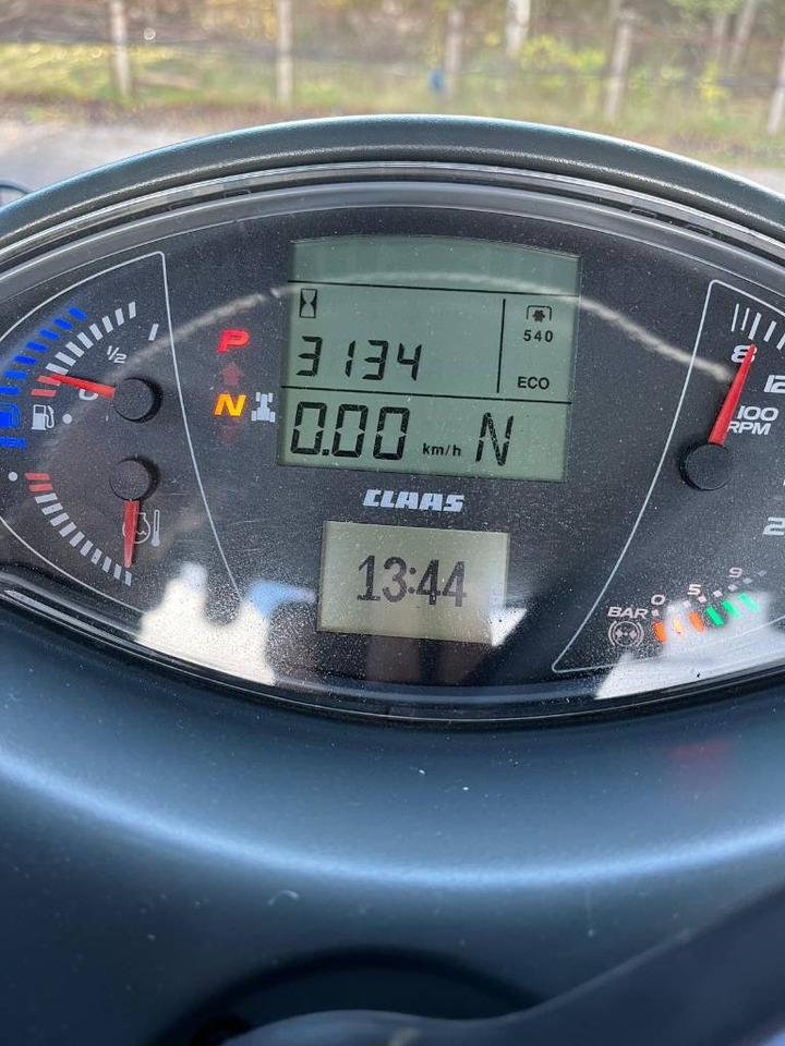 Tractor Claas Axion 870